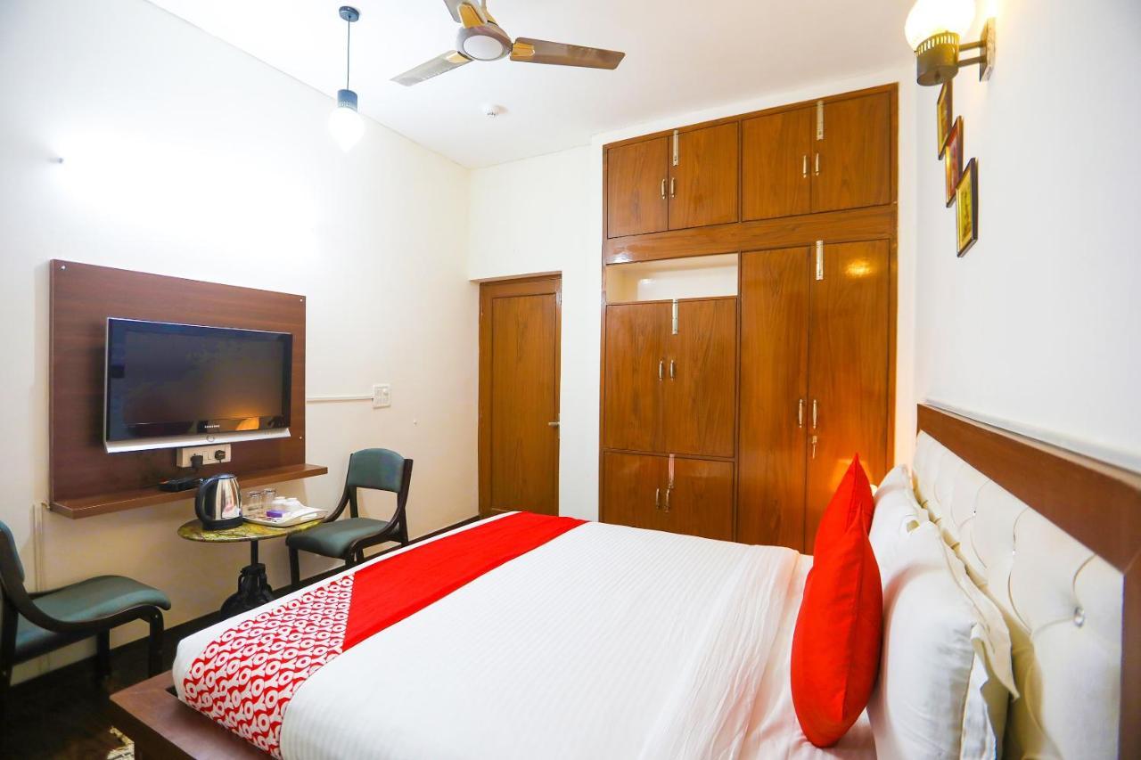 Oyo 62702 Golden Home Stay New Delhi Eksteriør bilde
