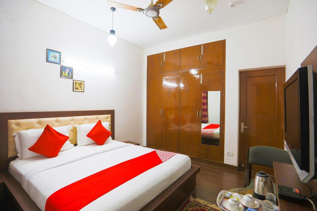 Oyo 62702 Golden Home Stay New Delhi Eksteriør bilde