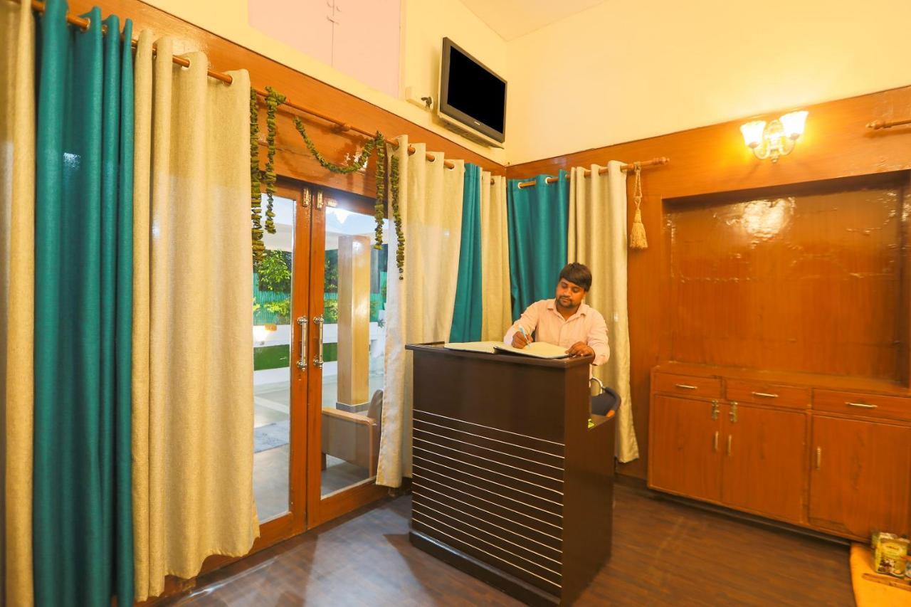 Oyo 62702 Golden Home Stay New Delhi Eksteriør bilde
