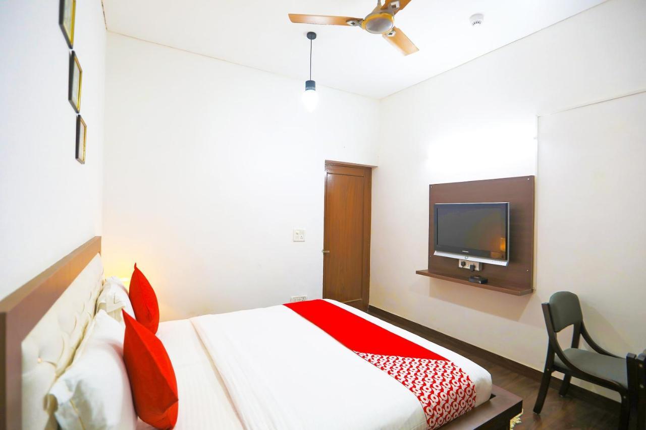 Oyo 62702 Golden Home Stay New Delhi Eksteriør bilde